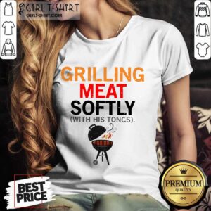 Alternative view of Grilling Meat Softly With His Tongs Shirt