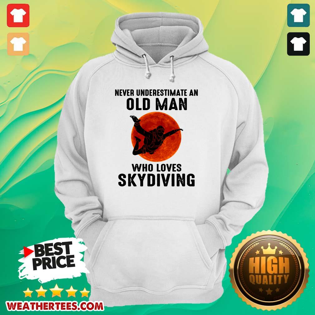 Hot 12 Old Man Loves Skydiving Shirt - Image 5