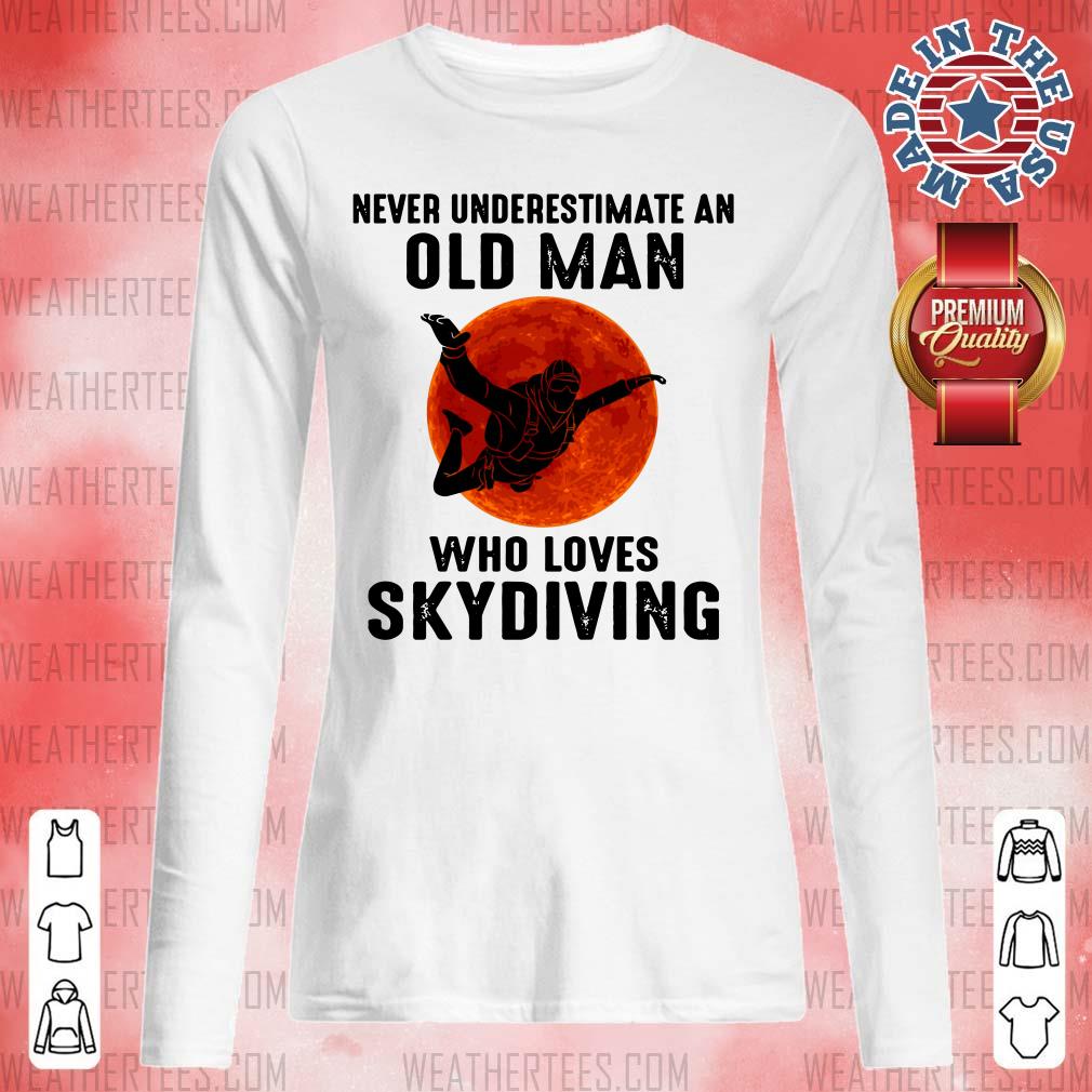 Hot 12 Old Man Loves Skydiving Shirt - Image 3