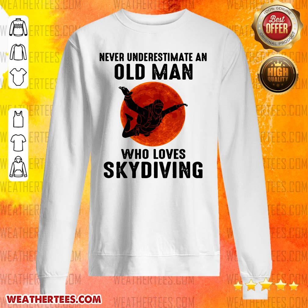 Hot 12 Old Man Loves Skydiving Shirt - Image 2