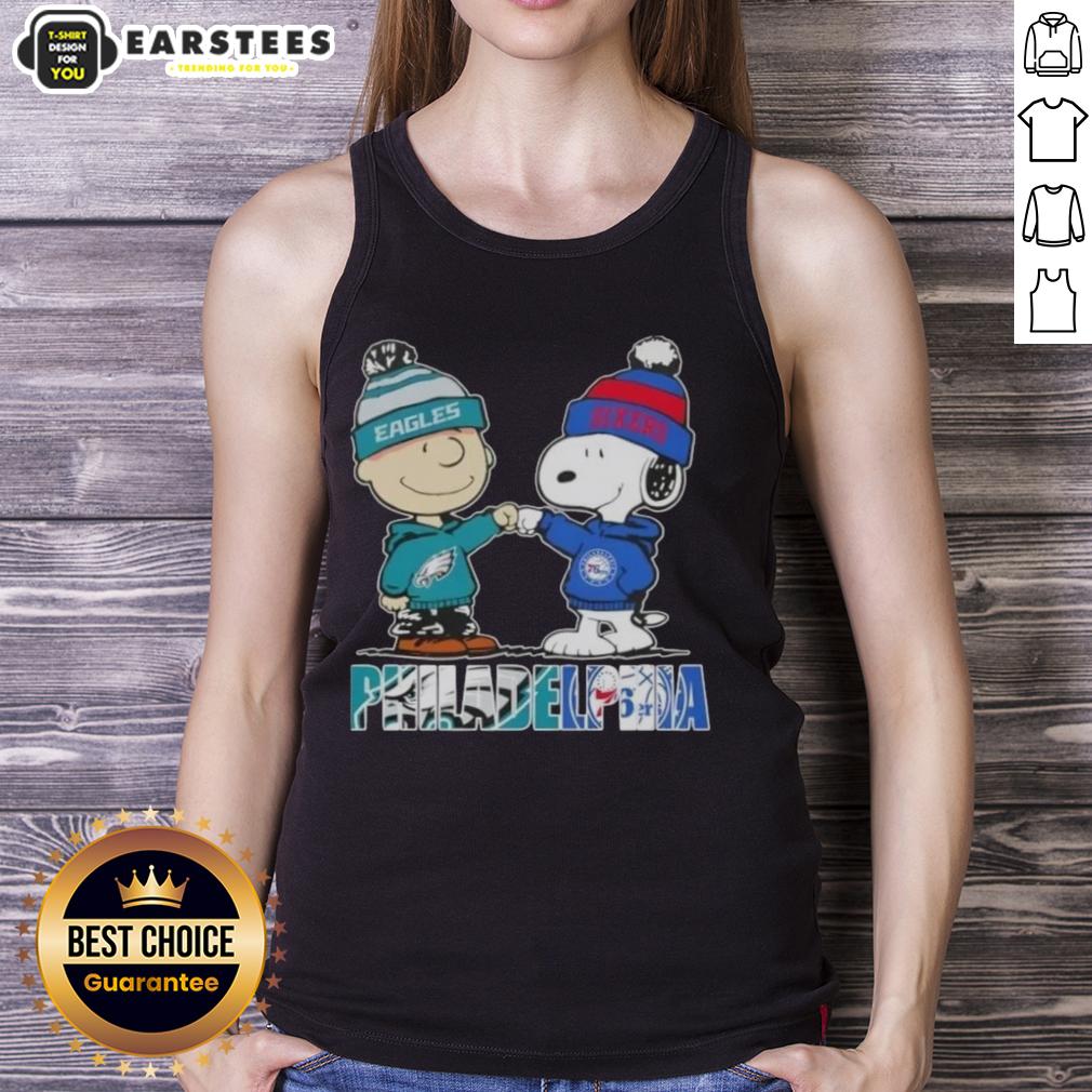 Awesome Charlie Brown And Snoopy Philadelphia City Sports Eagles X 76ers T-Shirt - Image 4