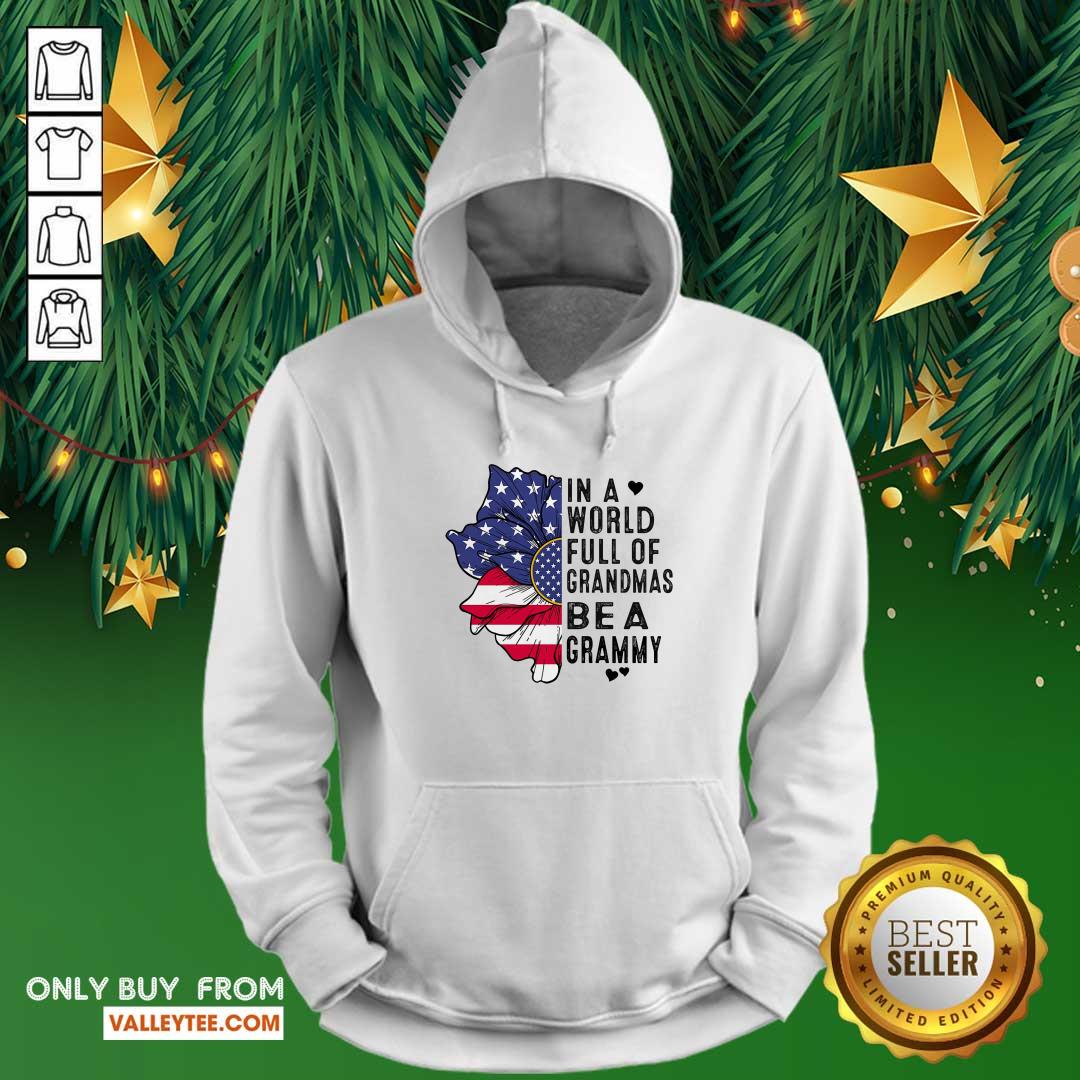 Flower In A World Full Of Grandmas Be A Grammy Shirt - Image 2