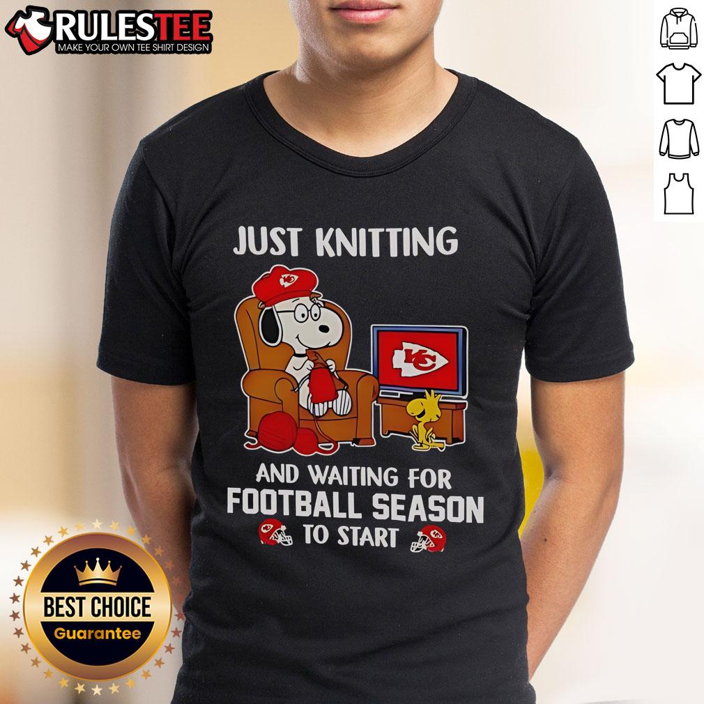 Awesome Kansas City Chiefs Just Knitting And Waiting For Football Season To Start T-Shirt