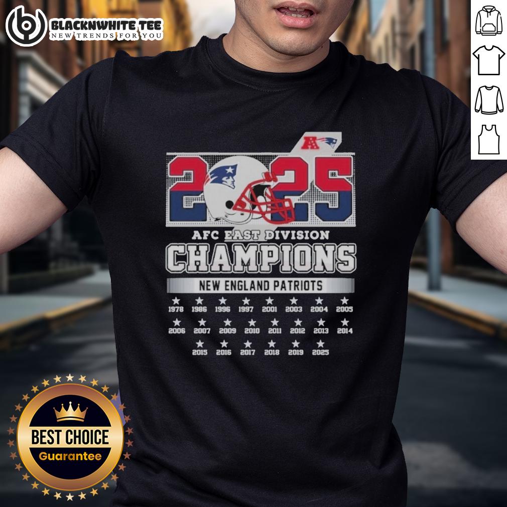 Original New England Patriots 2025 AFC East Divison Champions Helmet T-Shirt