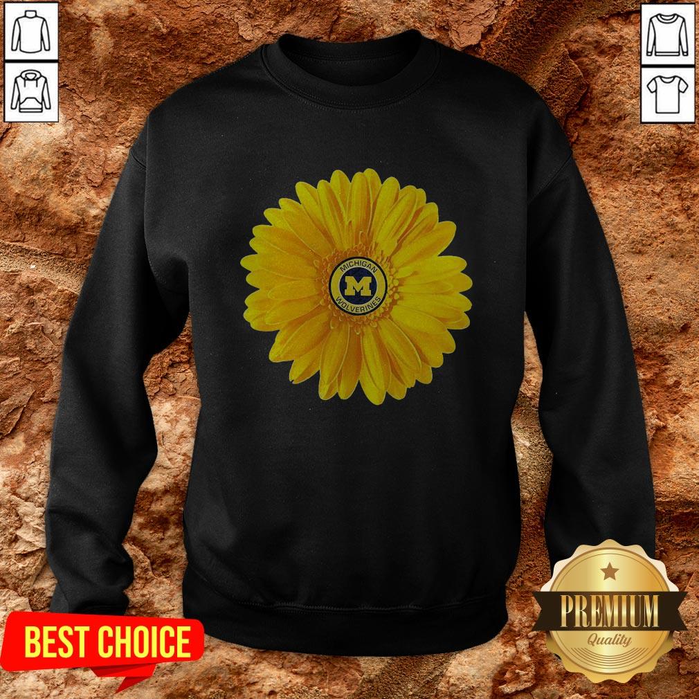 Love Michigan Wolverines Daisy Shirt - Image 4