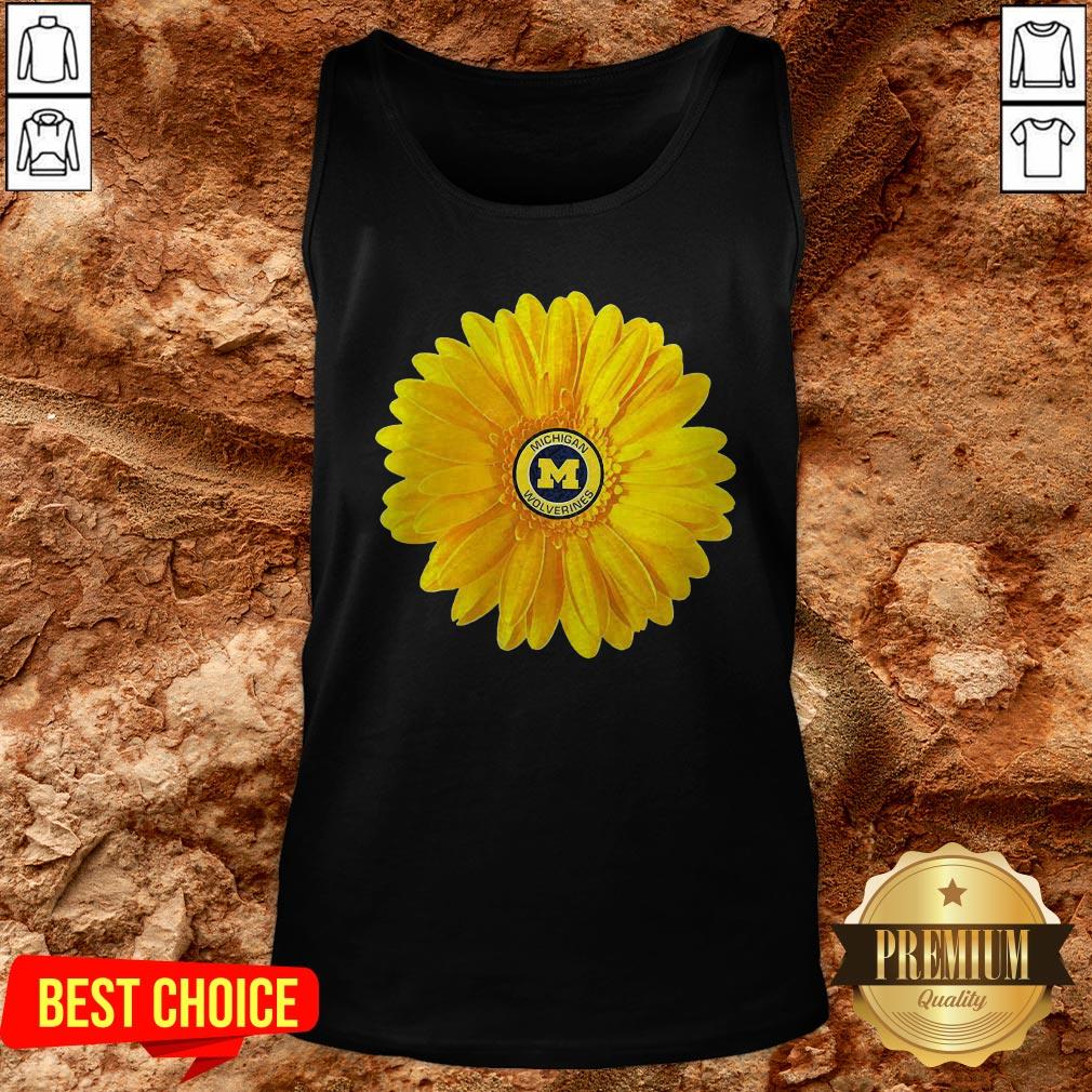 Love Michigan Wolverines Daisy Shirt - Image 3