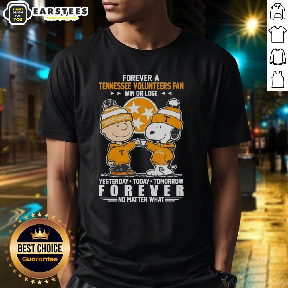 Awesome Tennessee Volunteers Snoopy And Charlie Brown Forever A Fan Win Or Lose T-Shirt