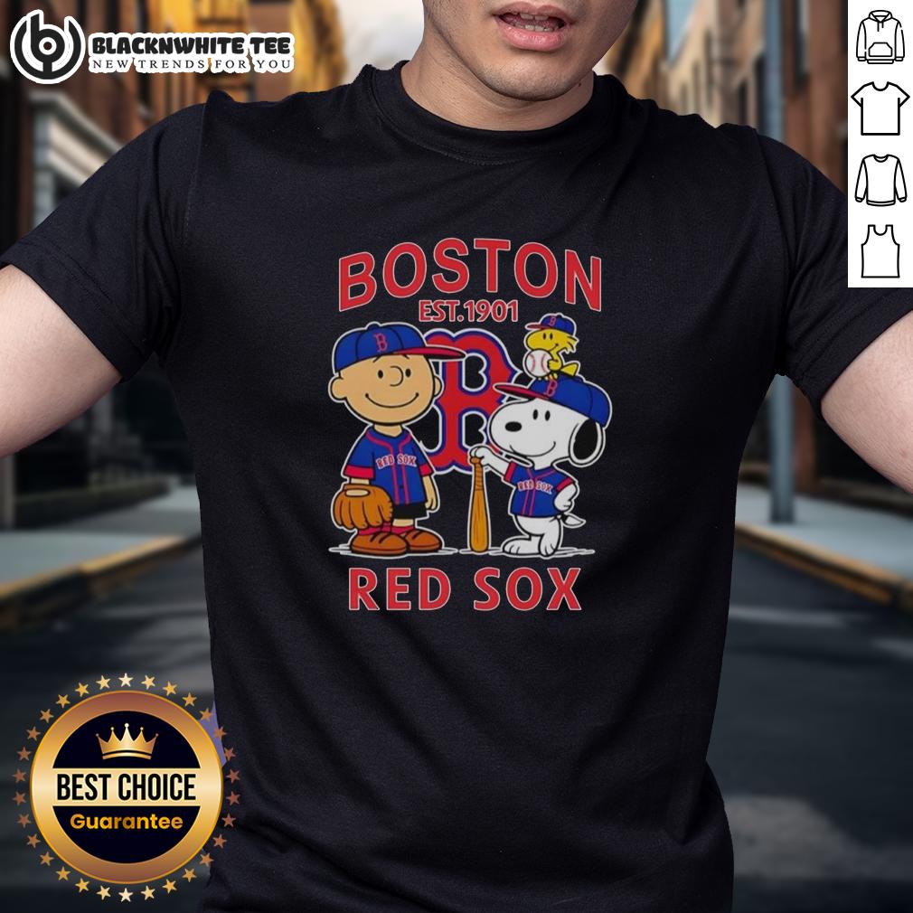 Good Boston Red Sox MLB X Charlie Brown Và Snoopy Peanuts Est 1901 T-Shirt