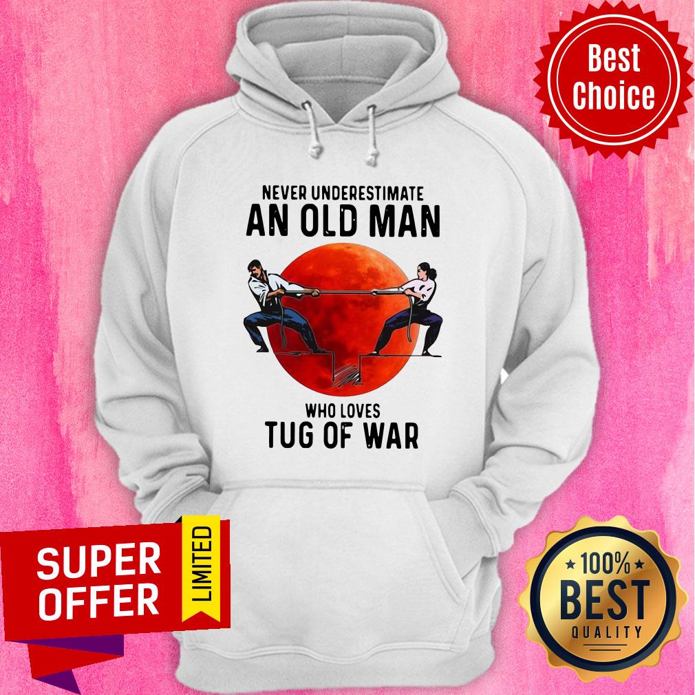 Never Underestimate An Old Man Who Loves Tug Of War Shirt - Image 2
