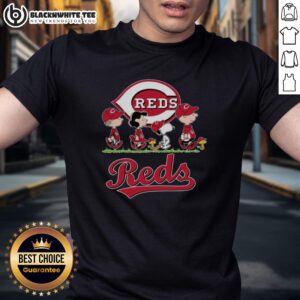 Cute Snoopy Charlie Brown Linus And Lucy Wearing Cincinnati Reds Baseball Jersey T-Shirt