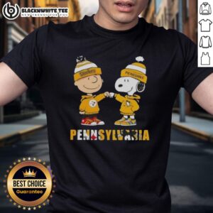 Cute Charlie Brown Fist Bump Snoopy Pennsylvania City Sports Pittsburgh Steelers X Penguins T-Shirt