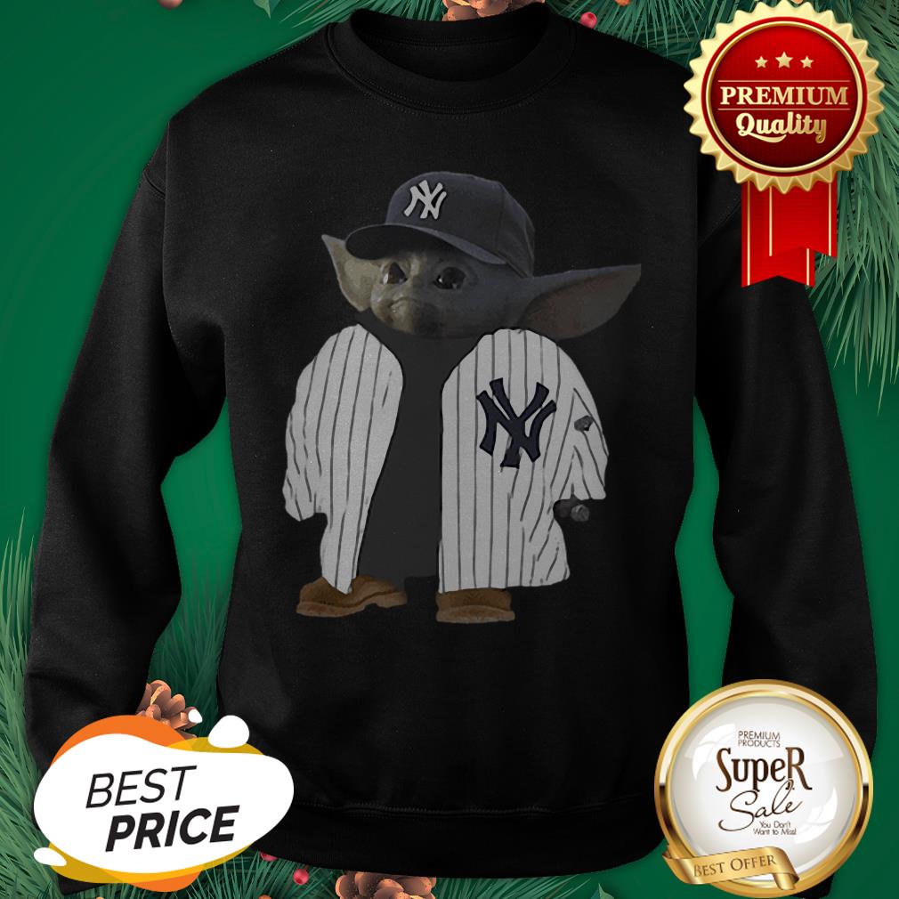 Official New York Yankee Baby Yoda Shirt - Image 4