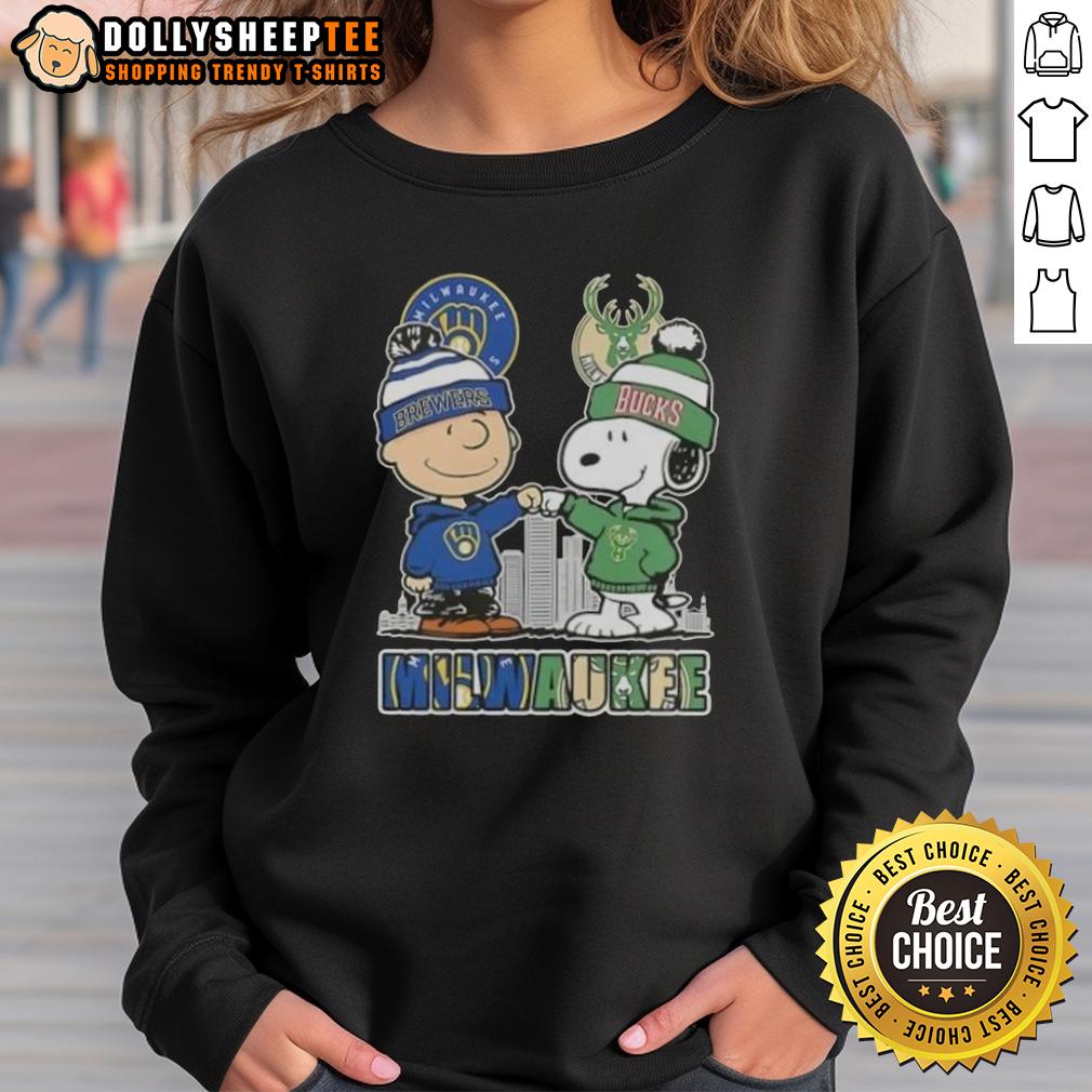 Top Snoopy And Charlie Brown Milwaukee City Sports Brewers X Bucks Skyline T-Shirt - Image 5