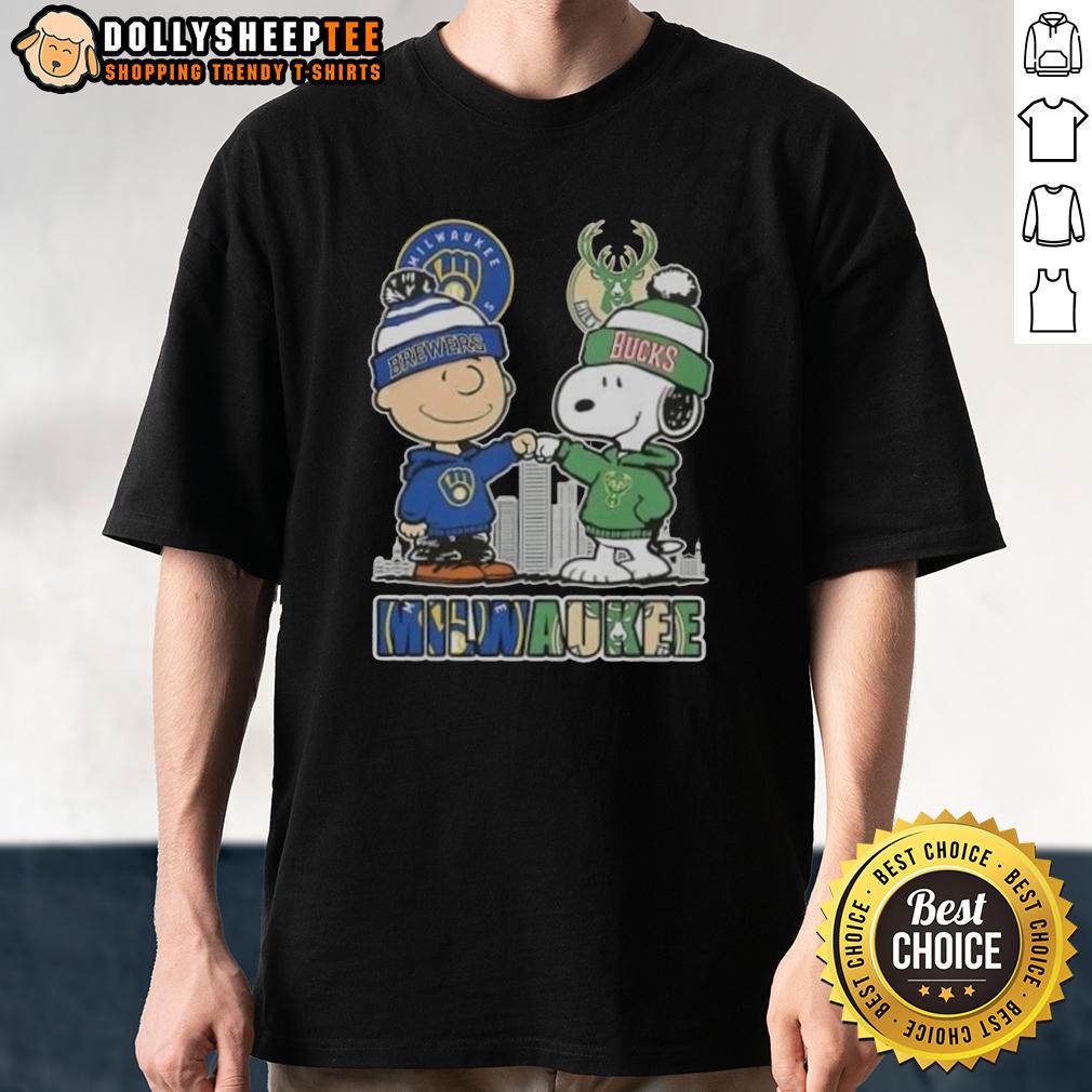 Top Snoopy And Charlie Brown Milwaukee City Sports Brewers X Bucks Skyline T-Shirt