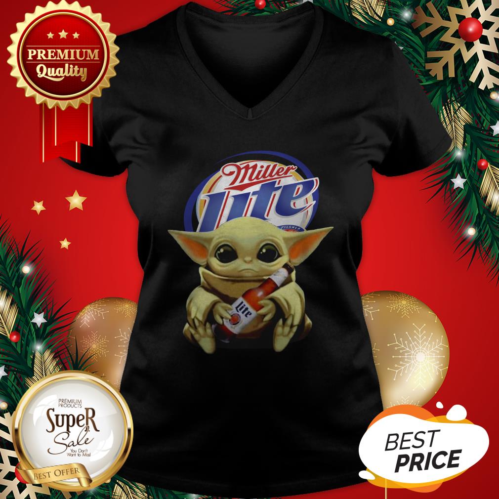 Star Wars Baby Yoda Hug Miller Lite Beer Mandalorian Shirt - Image 2