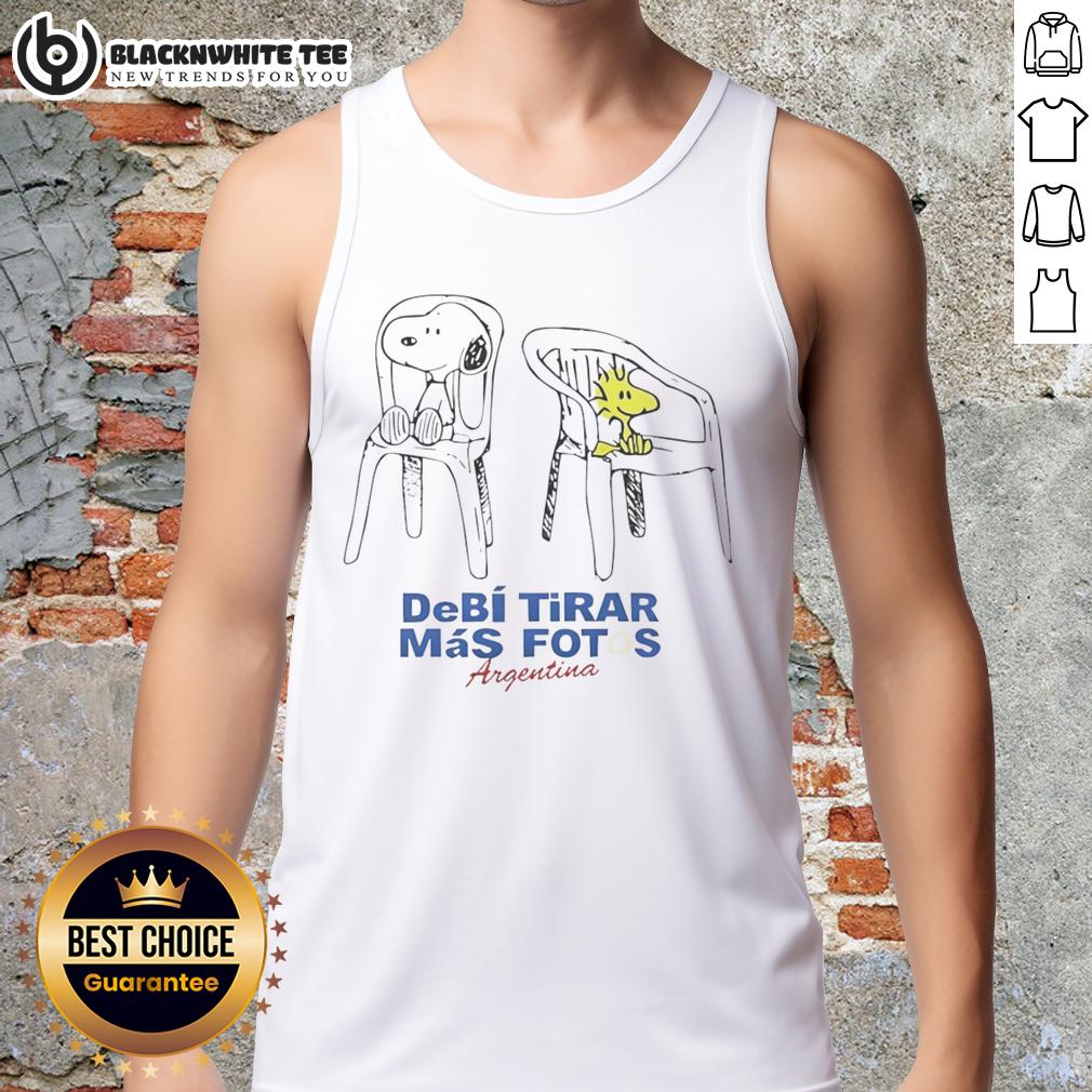 Awesome Snoopy And Woodstock Sitting On Chairs Debi Tirar Mas Fotos Argentina T-Shirt - Image 4