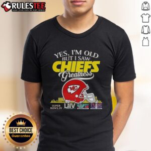 Awesome Yes I'm Old But I Saw Kansas City Chiefs Greatness Super Bowl Helmet Skyline T-Shirt