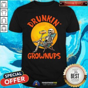 Funny Skeleton Drinking Beer Halloween Drinker Drunkin Grownups T-Shirt