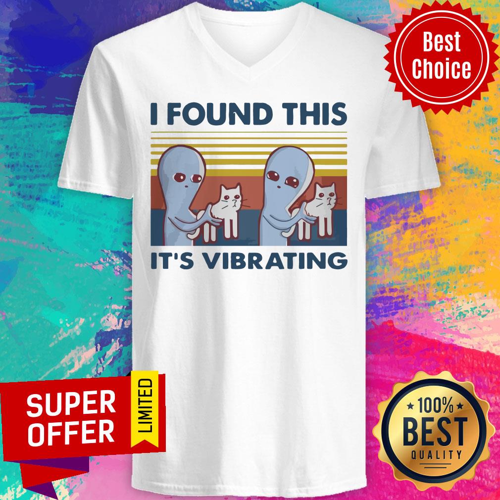 Awesome I Found This It’s Vibrating Vintage Retro Cat Shirt - Image 4