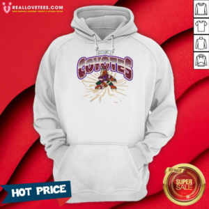 Alternative view of Earthquake Arizona Coyotes T-Shirt