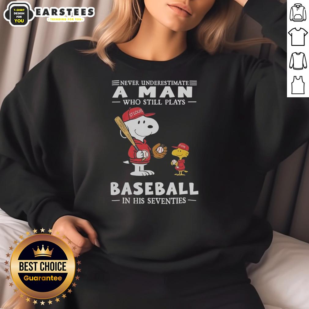 Cute The Peanuts X St Louis Cardinals Never Underestimate A Man Who Still Plays Baseball In His Seventies T-Shirt - Image 5