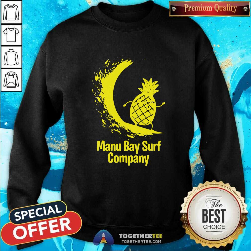 Original Manu Bay Surf Company New Zealand Gold Surfing Pineapple Shirt - Image 4