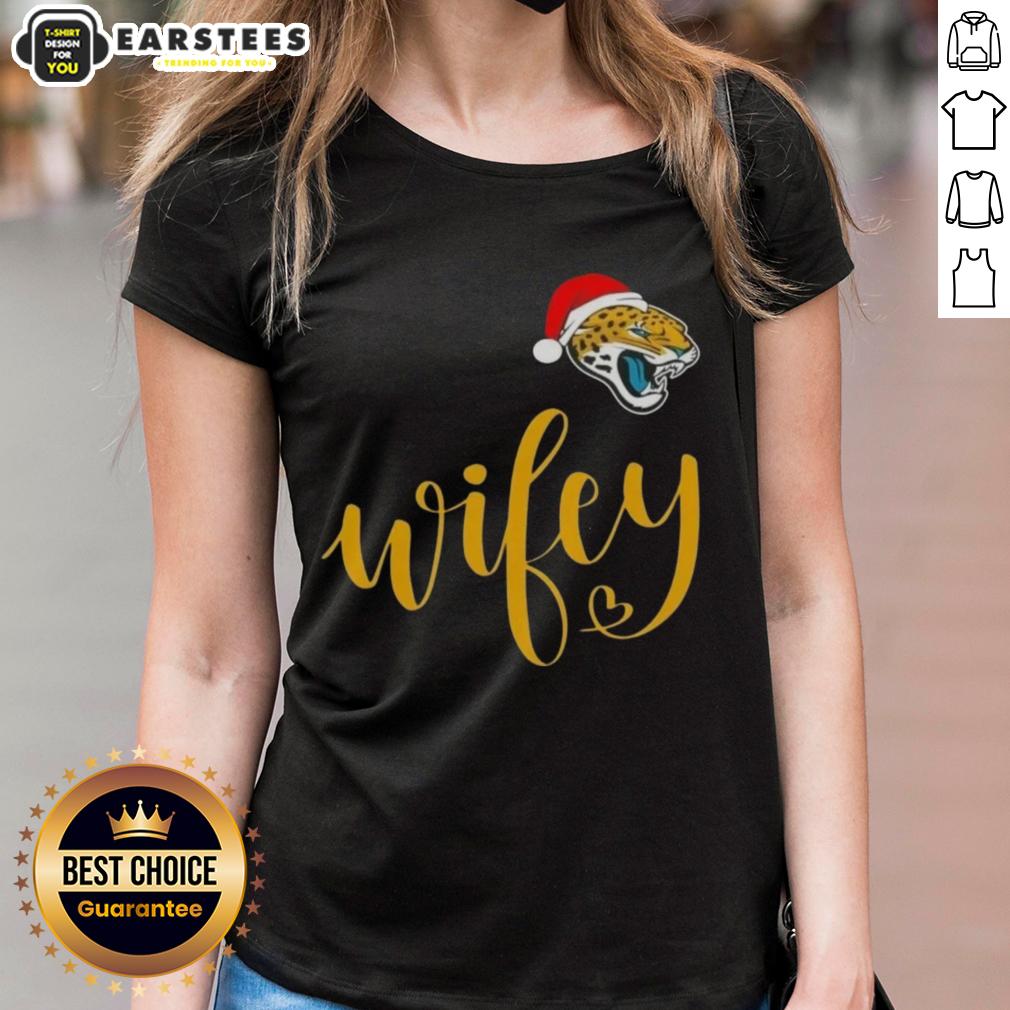 Happy Wifey Jacksonville Jaguars Santa Hat Merry Christmas T-Shirt - Image 3