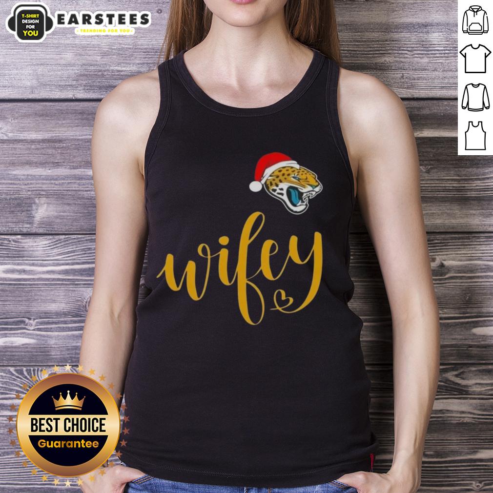 Happy Wifey Jacksonville Jaguars Santa Hat Merry Christmas T-Shirt - Image 4