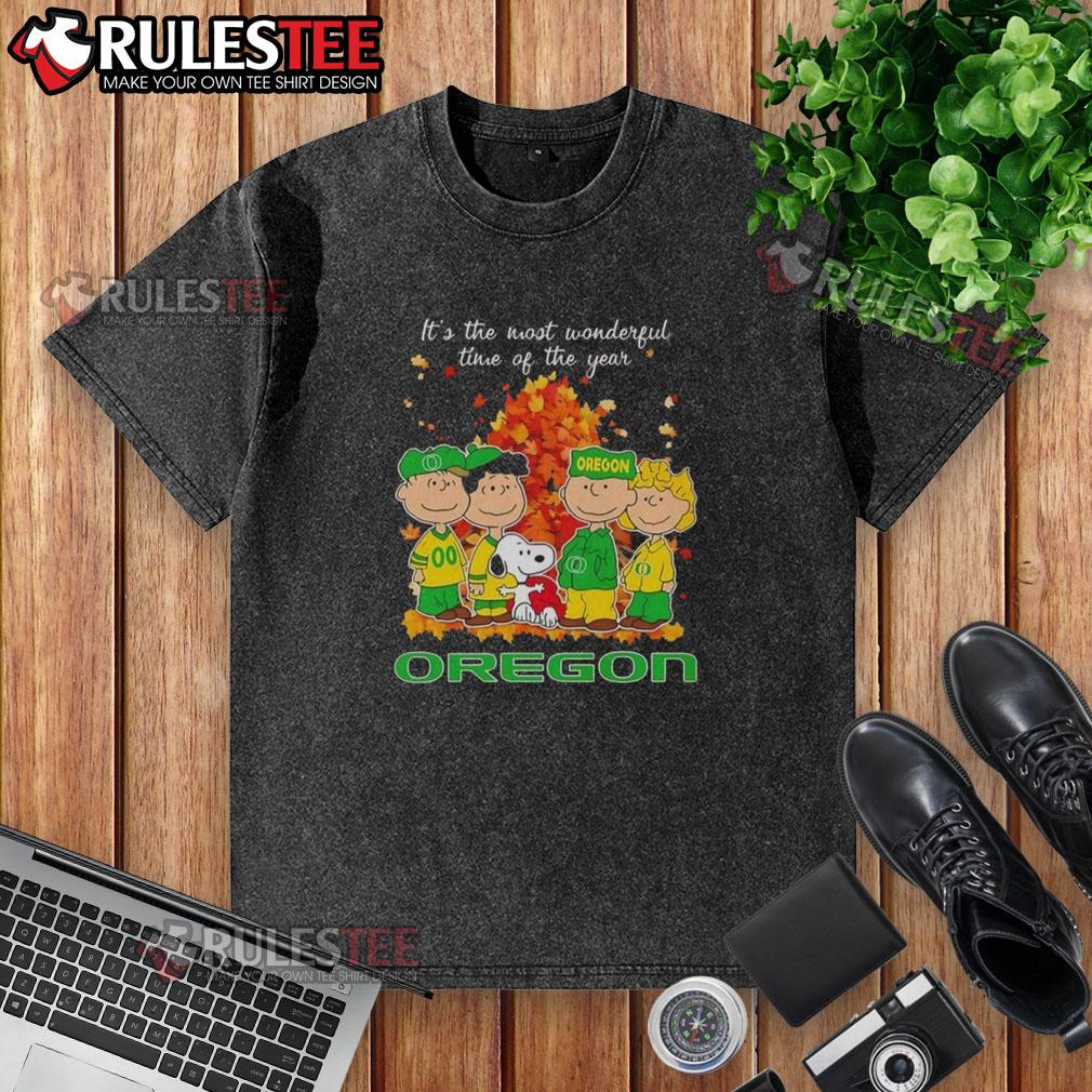 Awesome The Peanuts Character Oregon Ducks It's The Most Wonderful Time Of The Year T-Shirt - Image 6