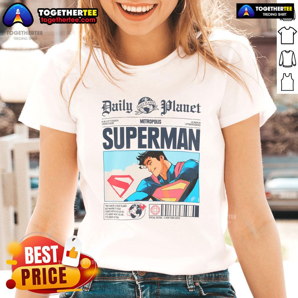 Official Daily Planet Superman Newspaper T-Shirt - Image 3