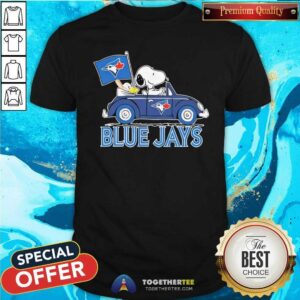 Awesome Snoopy Drives Car With Toronto Blue Jays Flag T-Shirt