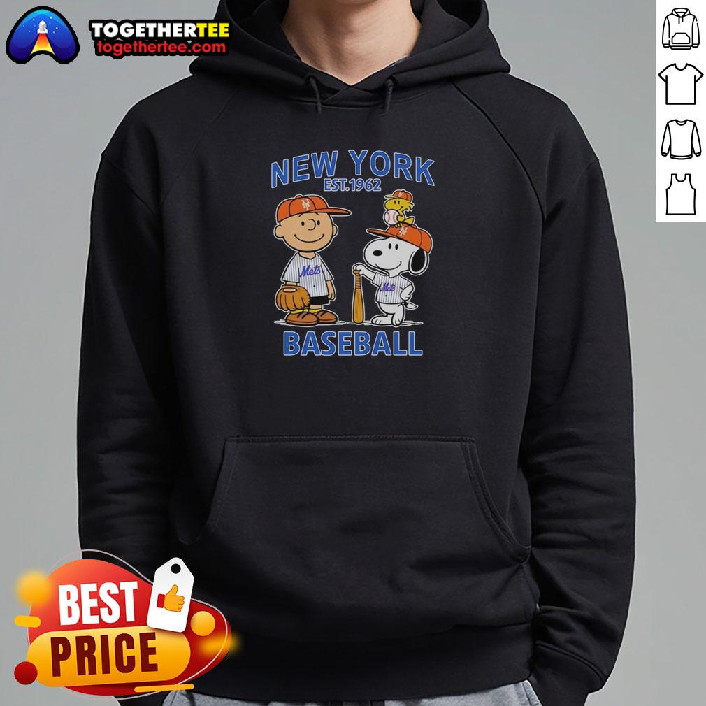 Top Charlie Brown Snoopy And Woodstock With New York Mets Baseball Jersey Est 1962 T-Shirt - Image 2