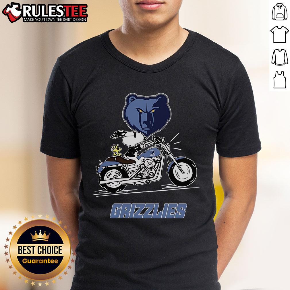 Awesome Snoopy And Woodstock Driving Motorbike Memphis Grizzlies T-Shirt