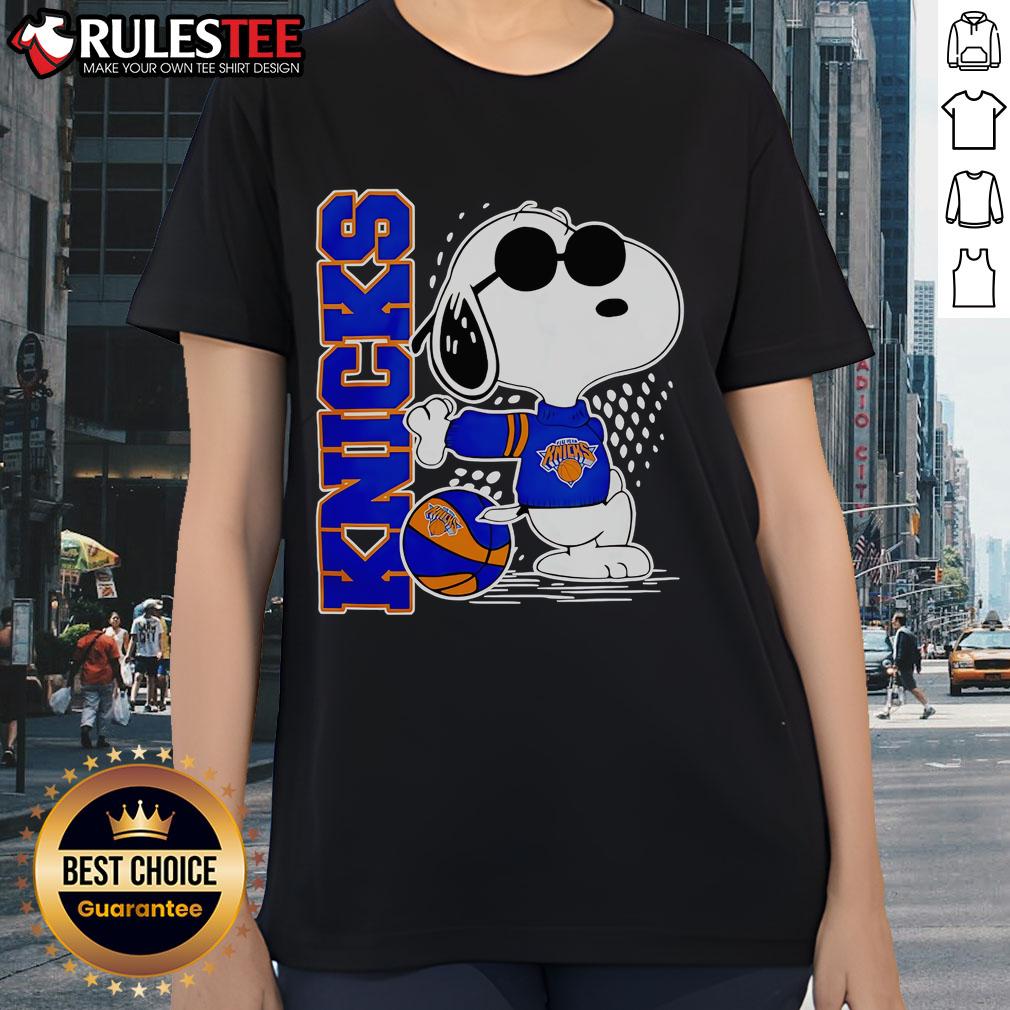 Awesome Peanuts Snoopy New York Knicks Basketball 2025 T-Shirt - Image 3