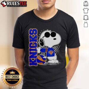 Awesome Peanuts Snoopy New York Knicks Basketball 2025 T-Shirt
