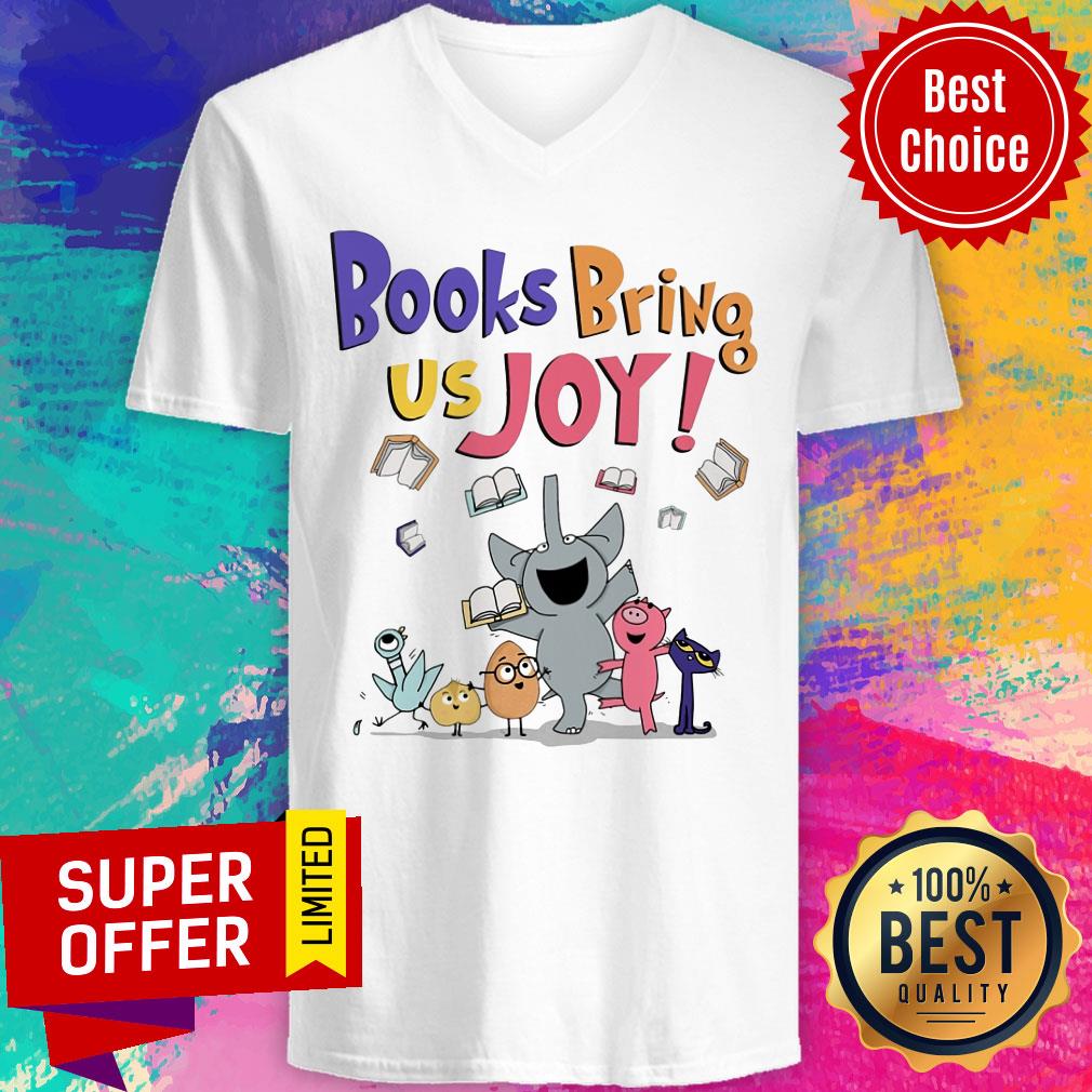 Elephent Cat Pig Books Bring Us Joy Shirt - Image 3