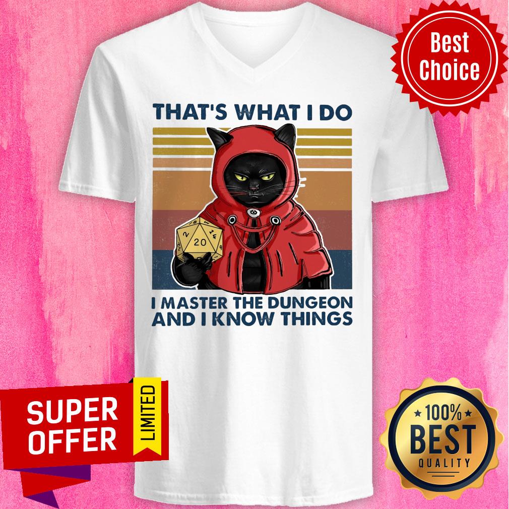 Funny That's What I Do I Master The Dungeon And I Know Things Shirt - Image 4