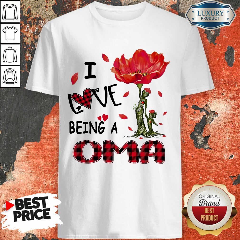 Red Flower I Love Being A Oma Shirt