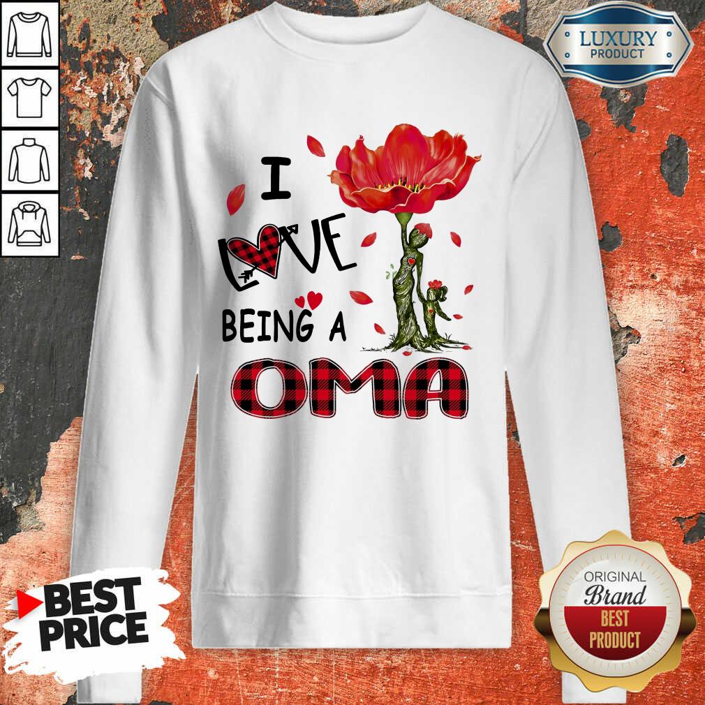 Red Flower I Love Being A Oma Shirt - Image 4