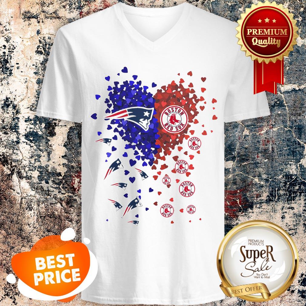Nice Love New England Patriots Boston Red Sox Logo Tiny Hearts Shape Shirt - Image 2