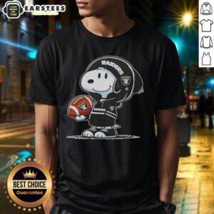 Cute Peanuts Snoopy Wearing Hoodie Las Vegas Raiders And Smilling At Fans T-Shirt