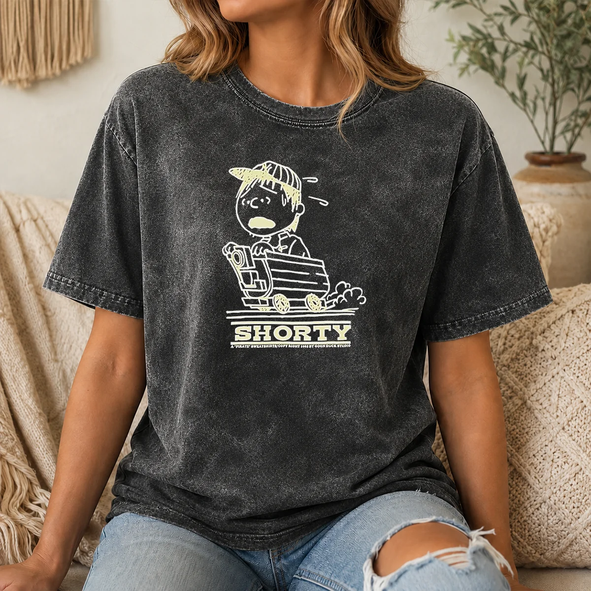 Good Linus Van Pelt Peanuts Comic Strip Shorty A Pirate Sweatshirts Copy Right 1985 Shirt - Image 8