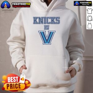 Alternative view of Pretty New York Knicks In V T-Shirt
