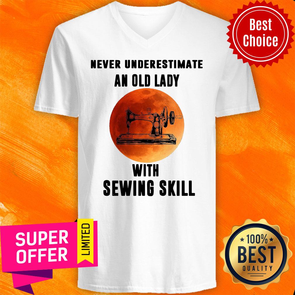Funny Vintage Never Underestimate An Old Lady With Sewing Skill Shirt - Image 4