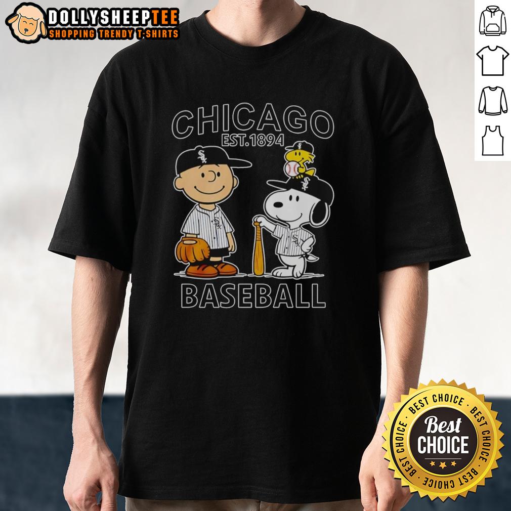 Cute Charlie Brown Snoopy And Woodstock With Chicago White Sox Baseball Jersey Est 1894 T-Shirt