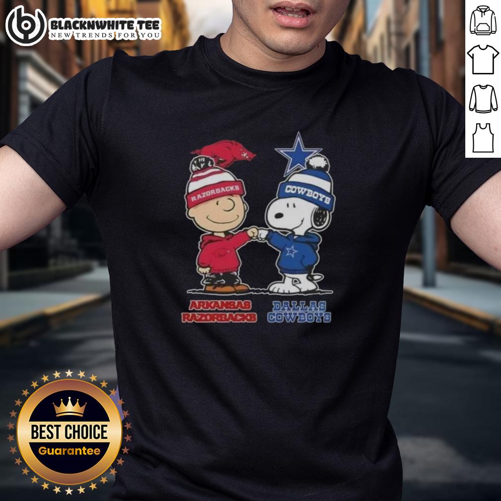 Good Snoopy And Charlie Brown Arkansas Razorbacks X Dallas Cowboys T-Shirt
