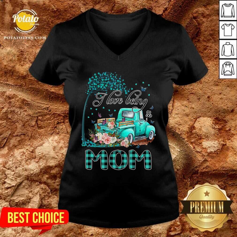 I Love Being Mom And Car Flower Shirt - Image 2