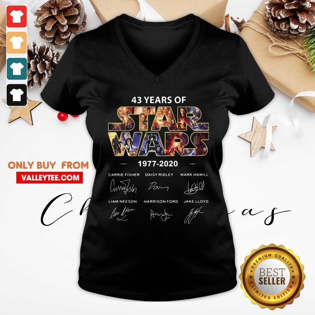 Pretty 43 Years 1977 2020 Star Wars Signatures Shirt - Image 4