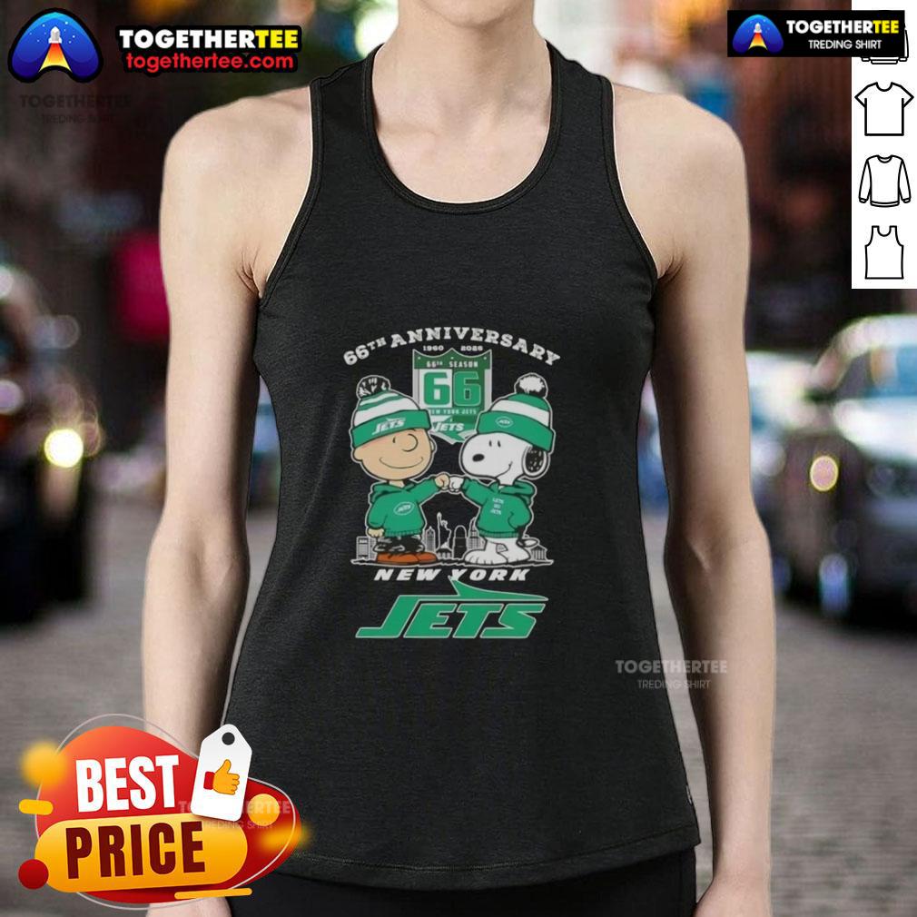Original Charlie Brown Fist Bump Snoopy 66th Anniversary 1960 2026 New York Jets Skyline T-Shirt - Image 4