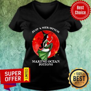 Alternative view of Just A Mer-witch Making Ocean Potions Shirt